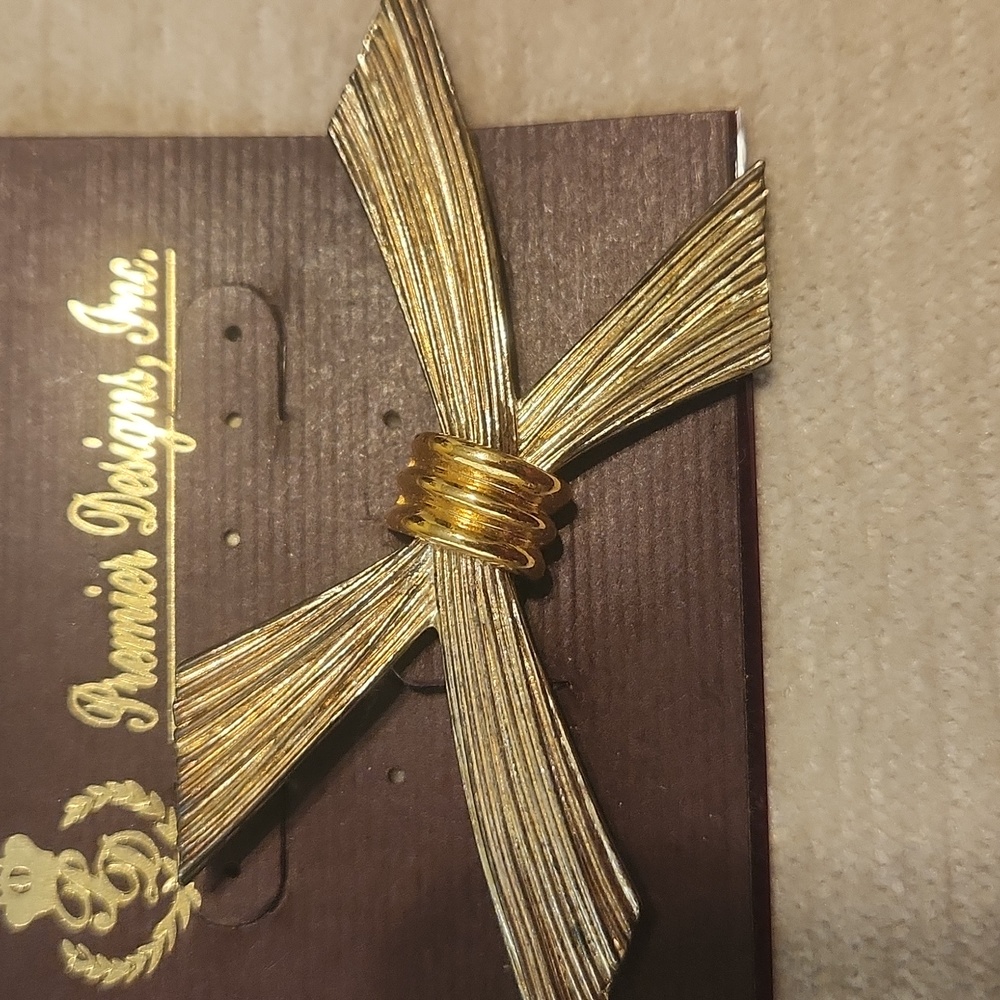 Premier Designs vintage pin